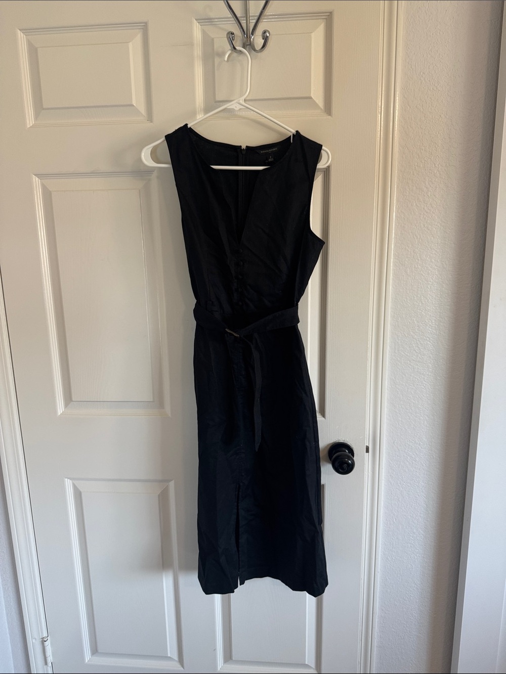 Banana Republic Black Sleeveless Belted Midi Dress